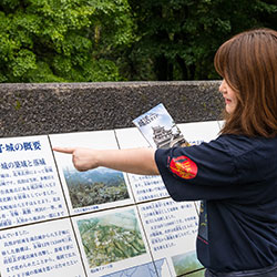 城活ガイドを持ち歩く