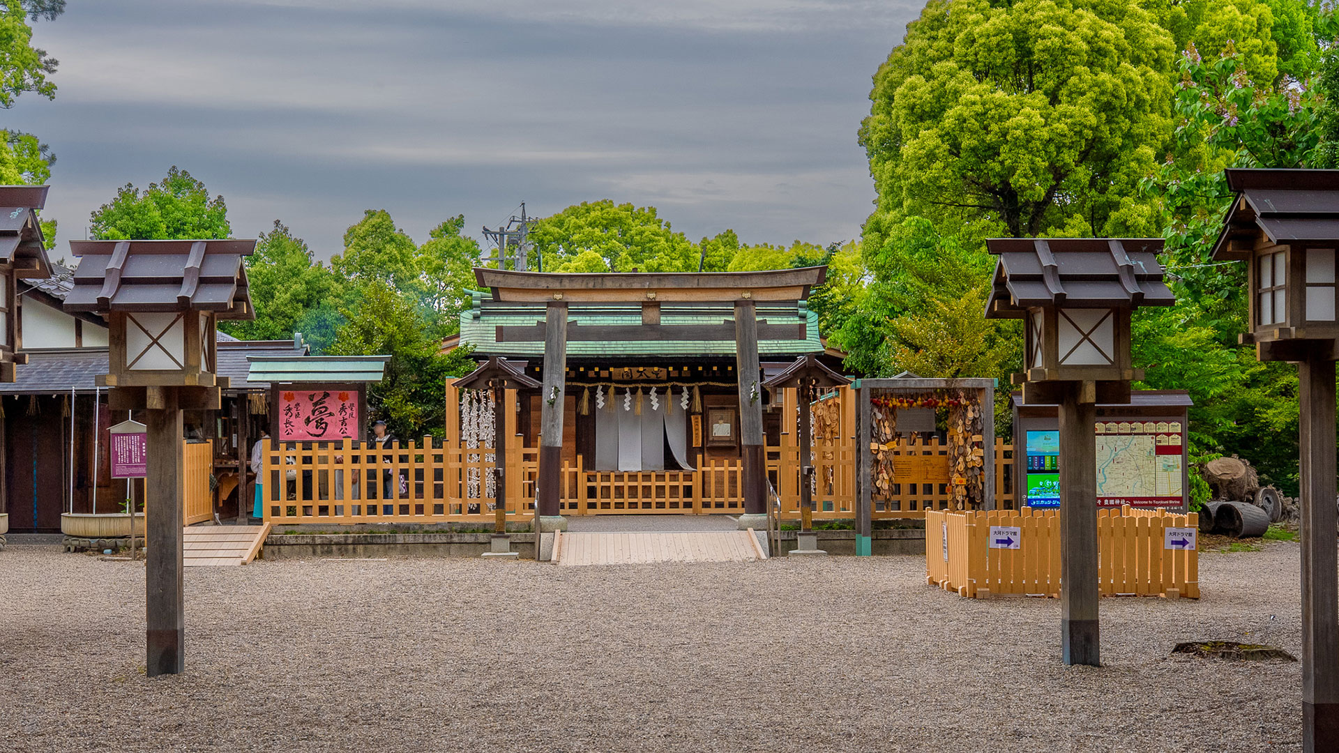 夏の豊国神社1