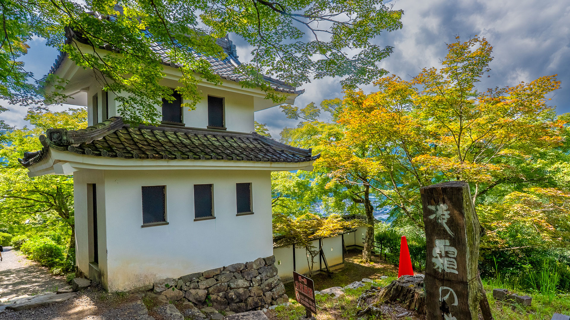 夏の郡上八幡城9