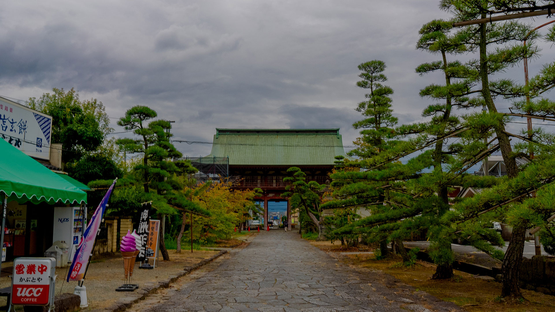 夏の甲斐善光寺9