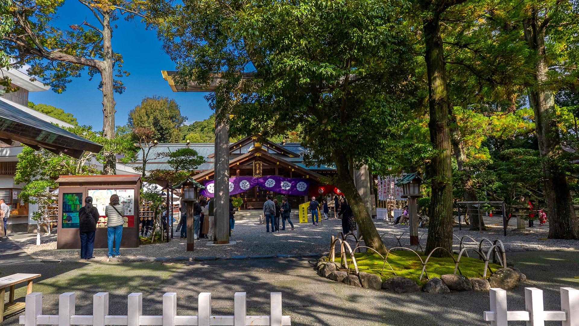 秋の猿田彦神社2