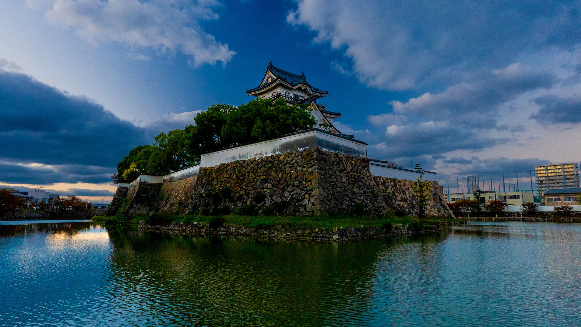 秋の岸和田城10